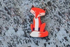 Drevená brošňa Cute Fox